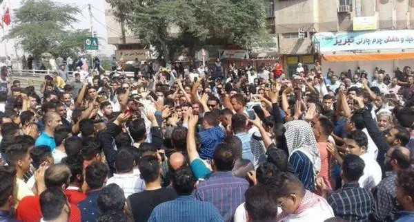 إيران تجبر إغلاق الإنترنت وسط احتجاجات على أزمة المياه