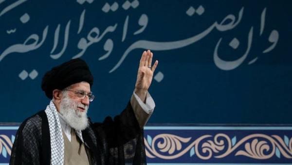 خامنئي يدعو لاحتواء الاحتجاجات خوزستان