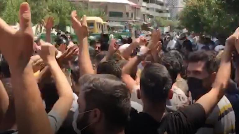 الجمعية الإيرانية أصبحت لا يهدأ