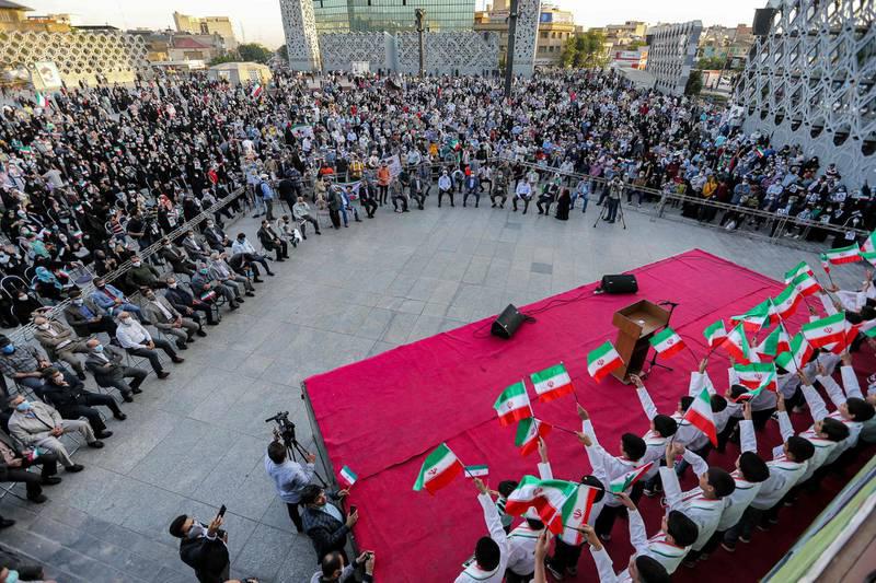 ورد أن وزراء حكومتان إيرانيان مطلوبان من قبل الإنتربول