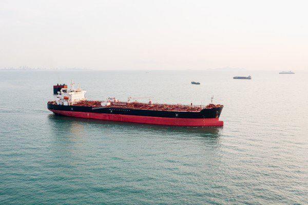 إيران وفنزويلا صفقة النفط ضربة الاستهزاء العقوبات الامريكية