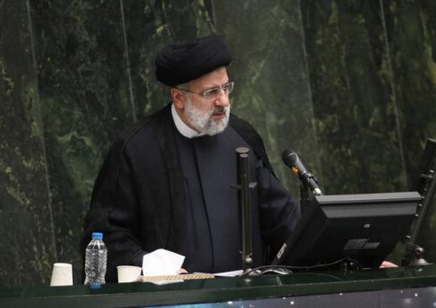 الرئيس ريسي الايراني يعرب عن شكوك حول انضمام FATF