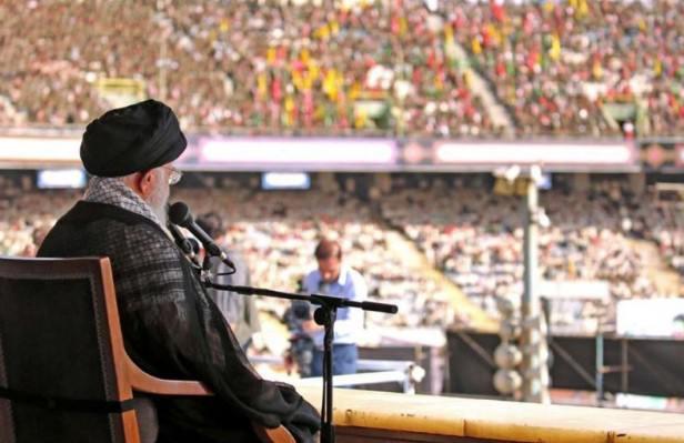 قائد تلفزيون ولاية جديد قد يضمن تأثير ابن خامنئي