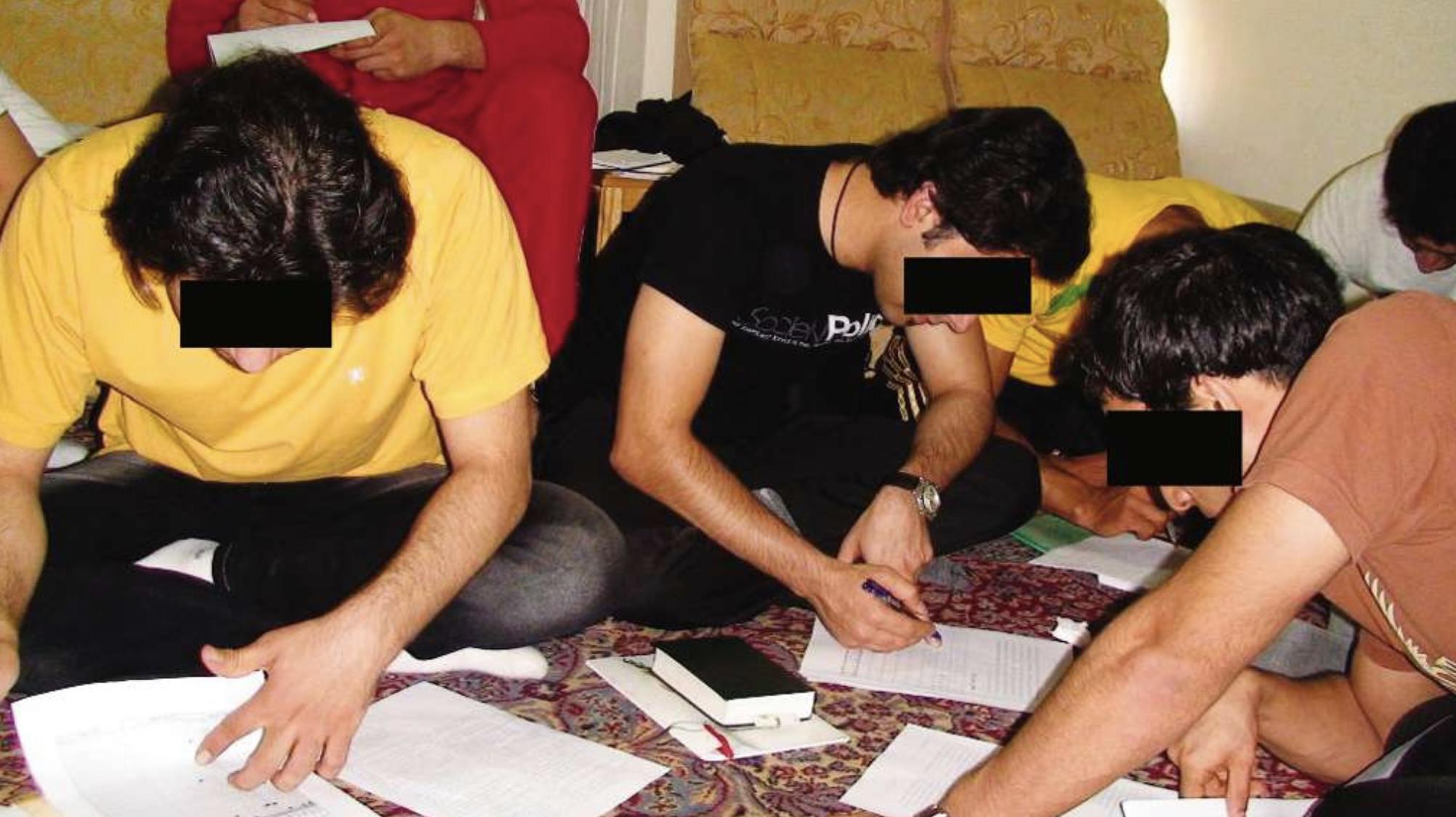 امتلاك الكتاب المقدس في إيران يمكن أن تضع شخصا في السجن