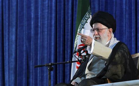 خامنئي عالق في حل تحدي JCPOA