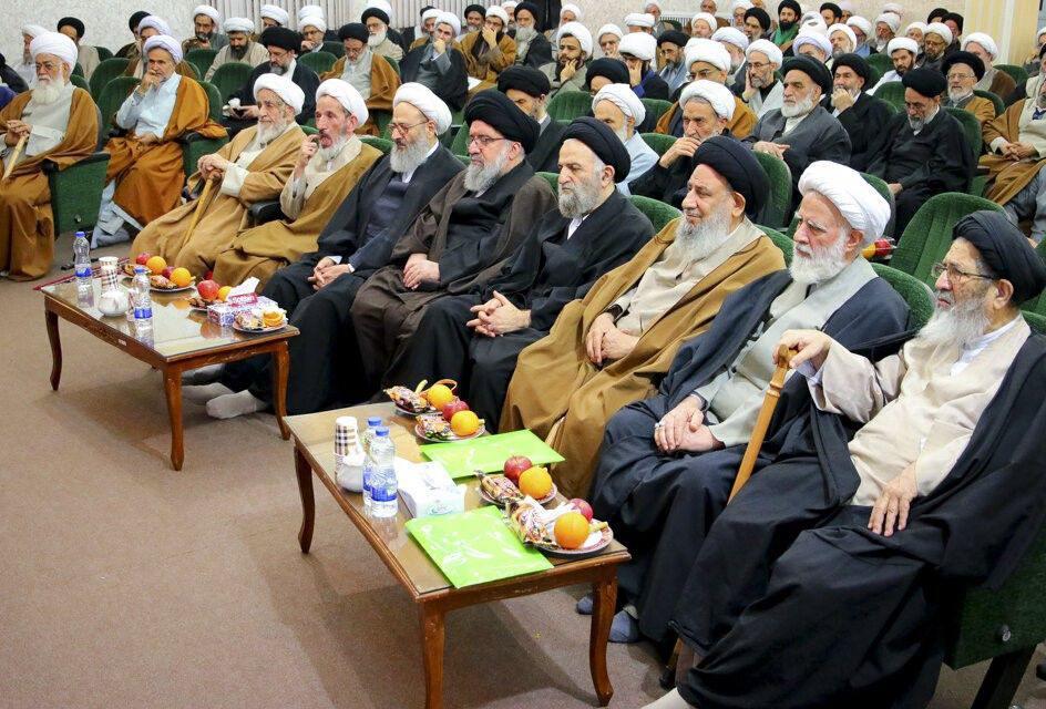 كبار رجال الدين في إيران تسليط الضوء على الأزمة الاقتصادية والطلب الحل السريع