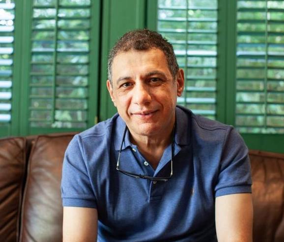 الإضراب عن الطعام في فيينا لتحرير رهائن إيران يجمع الزخم
