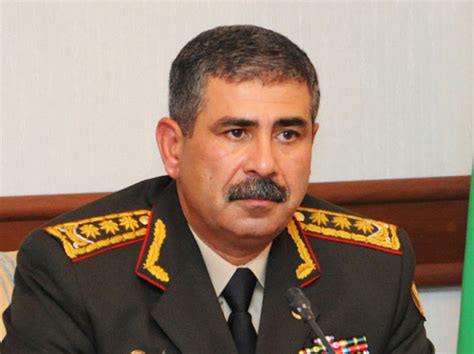 وزير الدفاع الأذربيجاني يزور إيران