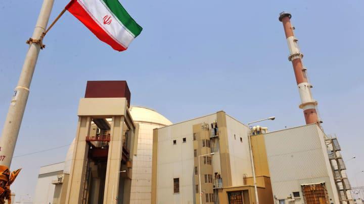 إيران تعزز تصدير النفط إلى ما فوق 1 مليون برميل وسط محادثات نووية