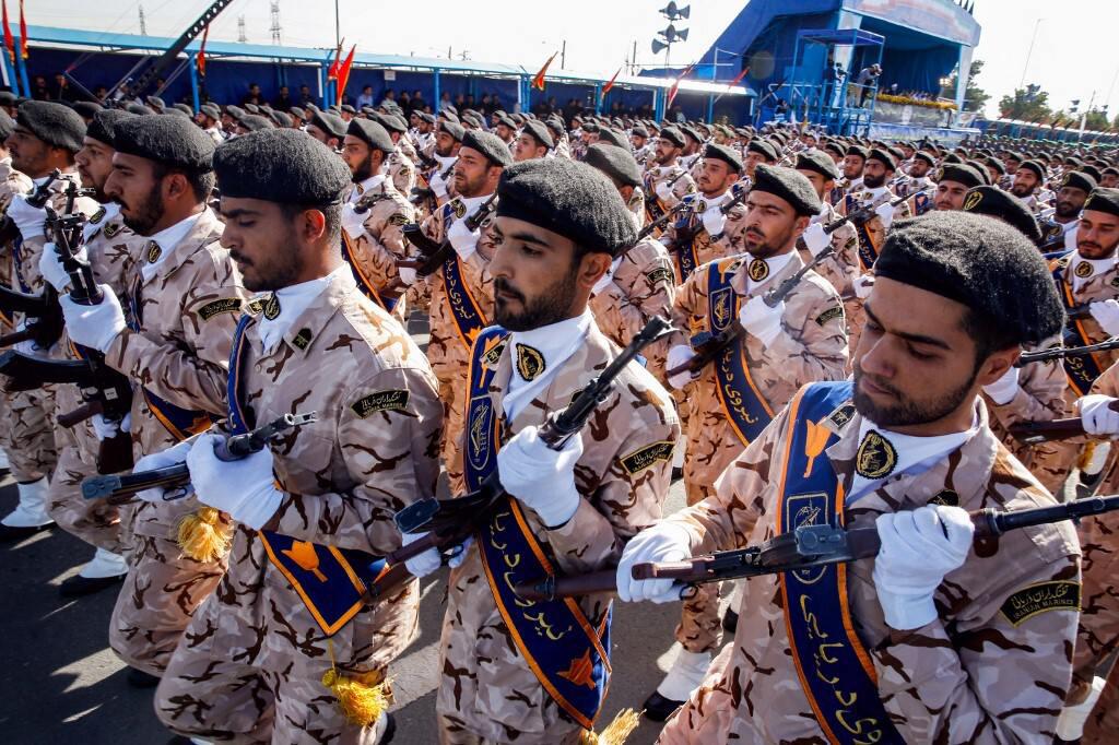 دعا الحرس الثوري إلى حظر سفر مسؤولي النفط السابقين لمنع الكشف عن تكتيكات التهرب من العقوبات