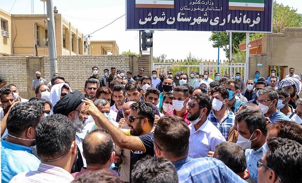 عمال إيران الأجور غير العادلة