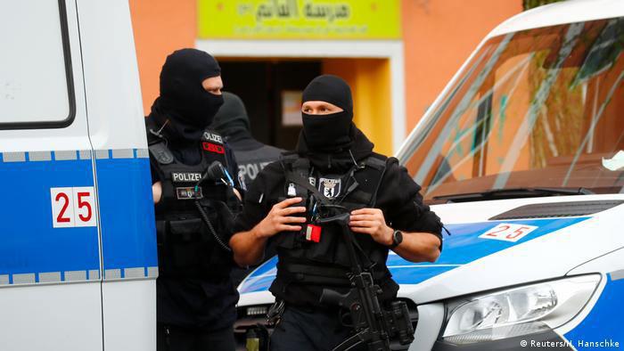 مدينة ألمانية تغلق مسجد وجمعيات حزب الله “المؤيدة للإرهاب”