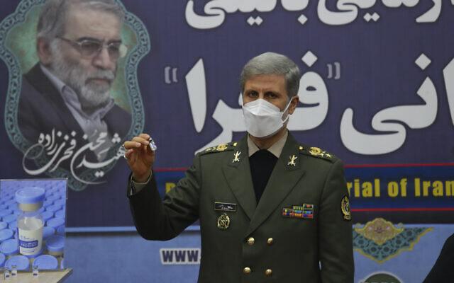 وزارة الدفاع الإيرانية ونقد IRGC في لقاحات CovID-19