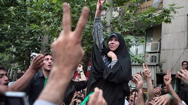 إيران المتشددين المطالبة بمحاكمة السياسي لملاحظات مكافحة IRGC