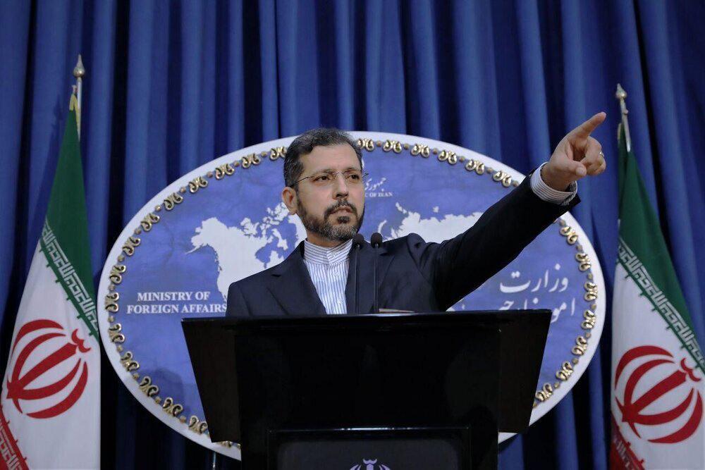 تكرر إيران FM Avenging قيل قائد IRGC وسط المحادثات النووية