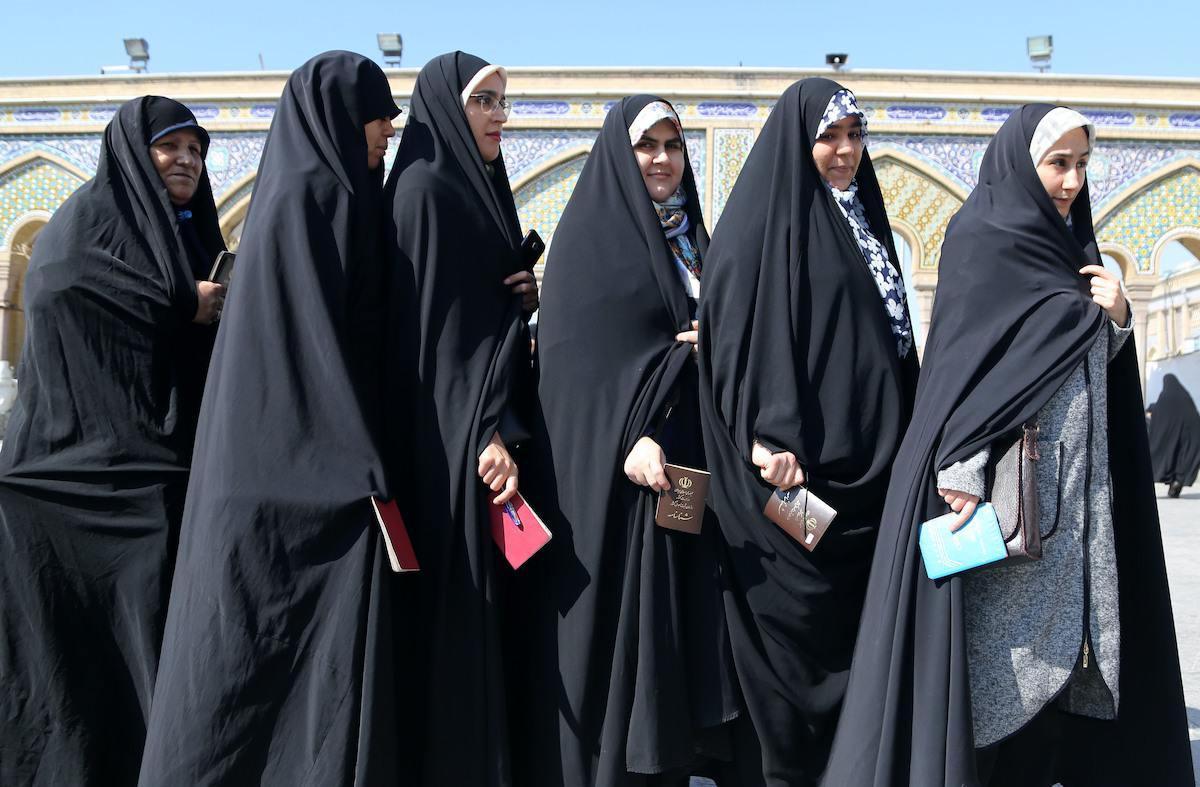 نساء إيران ، في طليعة عمليات الطرد والتسريح