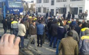يواصل موظفو وزارة العمل الإيرانية في احتجاج غير مسبوق