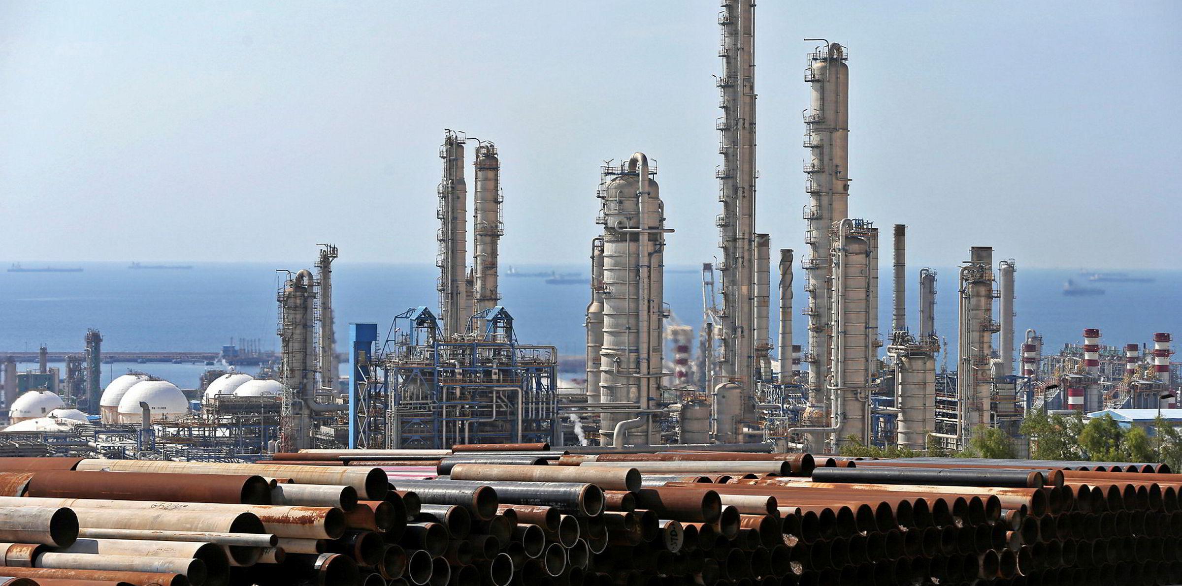 إيران تمضي قدماً في صفقة تطوير نفط جنوب بارس بقيمة 500 مليون دولار