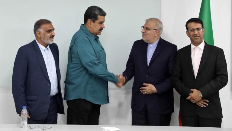 وزير النفط الإيراني يلتقي رئيس فنزويلا مادورو في كاراكاس