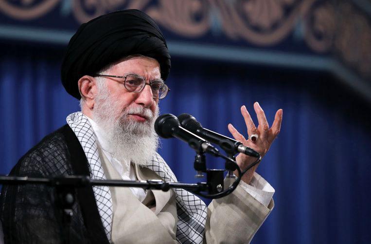 يقول IRGC General بعض اللوم على خامناي على مشاكل إيران الاقتصادية