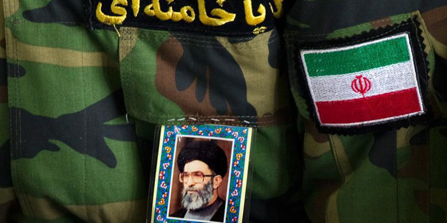 كشف مسؤول IRGC وراء نشر الدفاع الجوي الإيراني في سوريا