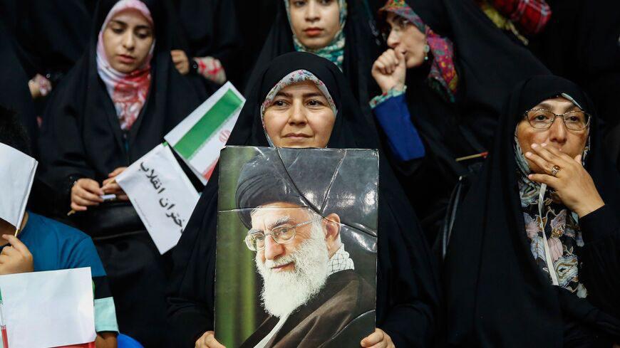 يدعم Khamenei إنفاذ الحجاب الأكثر صرامة في إيران